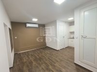 For rent commercial - commercial premises Budapest, IX. district, 13m2