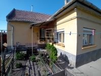 Eladó családi ház Baja, 68m2