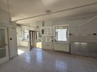 Vaskút Üzlethelyiség