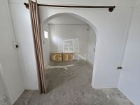 Madaras Üzlethelyiség