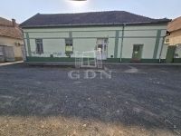 Kunbaja Üzlethelyiség