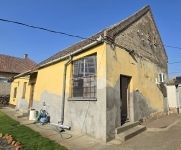 Kunbaja Üzlethelyiség