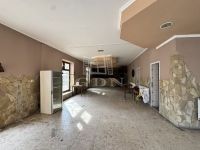 Nagybaracska Üzlethelyiség