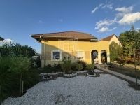 For sale family house Őrbottyán, 561m2