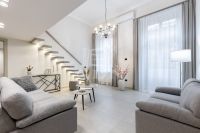 Eladó lakás (téglaépítésű) Budapest VI. kerület, 106m2