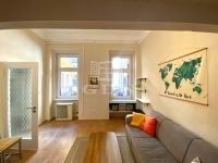 Eladó lakás (téglaépítésű) Budapest VI. kerület, 30m2