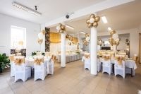 Eladó üzlethelyiség Szeged, 500m2