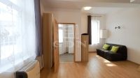 Eladó üzlethelyiség Budapest XV. kerület, 26m2