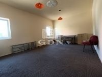 Veresegyház Üzlethelyiség