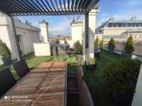 Eladó lakás (téglaépítésű) Budapest VI. kerület, 125m2