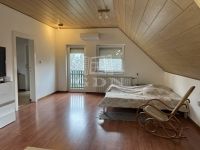 Eladó családi ház Szigetszentmárton, 312m2