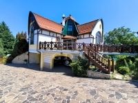 Eladó családi ház Esztergom, 360m2