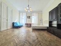 Eladó lakás (téglaépítésű) Budapest VI. kerület, 86m2