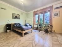 Eladó családi ház Budapest XIV. kerület, 280m2