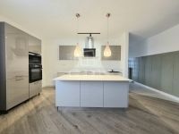 Eladó ikerház Pécel, 200m2