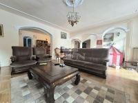 Eladó családi ház Budapest II. kerület, 300m2