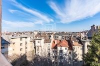 Eladó lakás (téglaépítésű) Budapest XII. kerület, 135m2