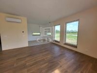 Gencsapáti Családi ház