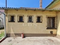 Pécel Üzlethelyiség