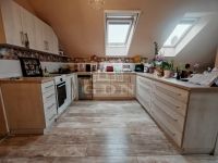 Eladó családi ház Csömör, 245m2