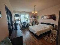 Csömör Üzlethelyiség