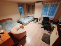 Csömör Üzlethelyiség