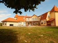 Eladó vendéglátás Kaposvár, 750m2