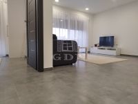 Komárom Lakás (téglaépítésű)