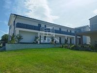 Komárom Lakás (téglaépítésű)