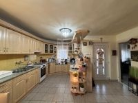 For sale family house Piliscsév, 195m2