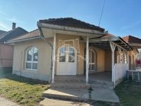 Eladó üzlethelyiség Bana, 96m2