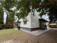 Komárom Lakás (téglaépítésű)