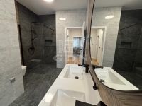 Komárom Lakás (téglaépítésű)