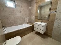 Komárom Lakás (téglaépítésű)