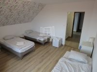 Kiadó vendéglátás Pákozd, 93m2