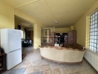 Polgárdi Üzlethelyiség