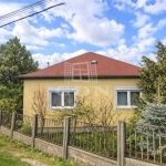 Eladó családi ház Magyaralmás, 90m2