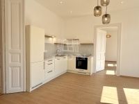 Eladó lakás (téglaépítésű) Budapest VIII. kerület, 97m2