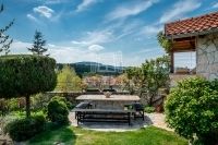 Üröm Családi ház