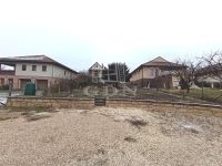 Eladó telek Sóskút, 748m2