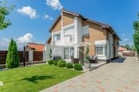 For sale semidetached house Mogyoród, 182m2