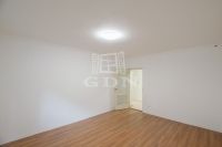 Tököl Lakás (téglaépítésű)