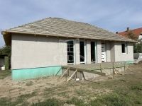 For sale family house Dány, 95m2