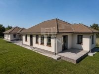 For sale semidetached house Kóka, 101m2