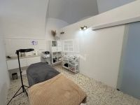 Vác Üzlethelyiség