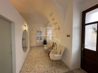 Vác Üzlethelyiség