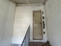 Vác Lakás (téglaépítésű)