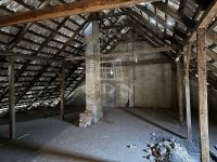 Vác Lakás (téglaépítésű)