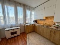 Eladó lakás (csúsztatott zsalu) Vác, 60m2