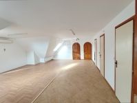 Kiadó iroda Veszprém, 150m2
